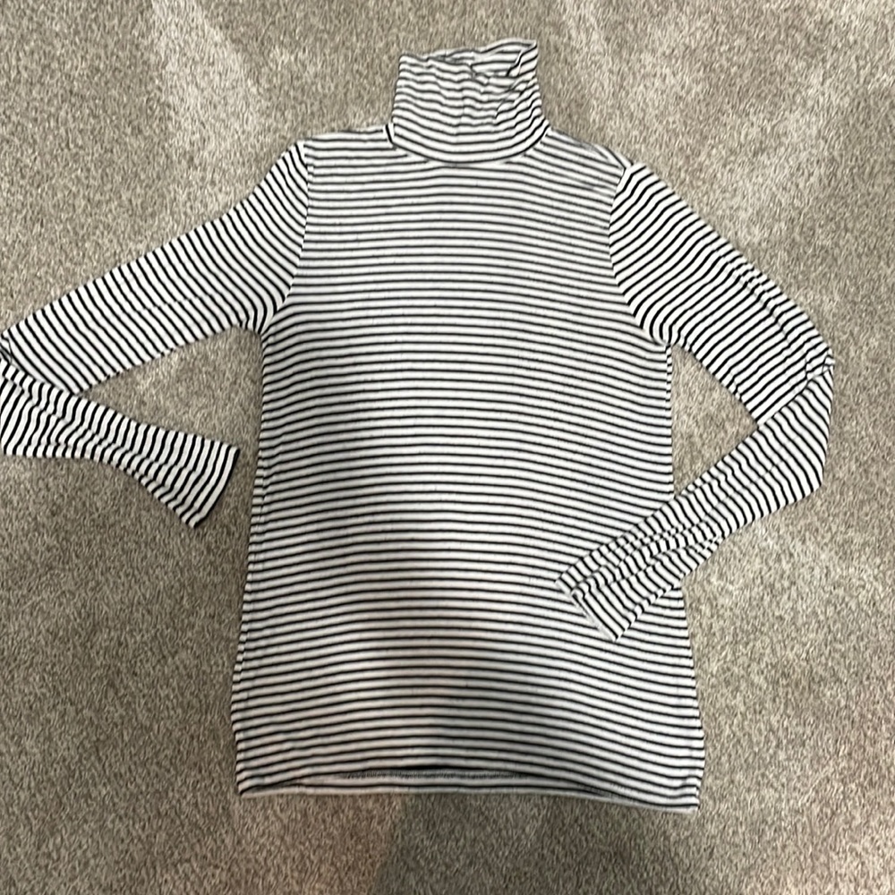 GAP Turtleneck